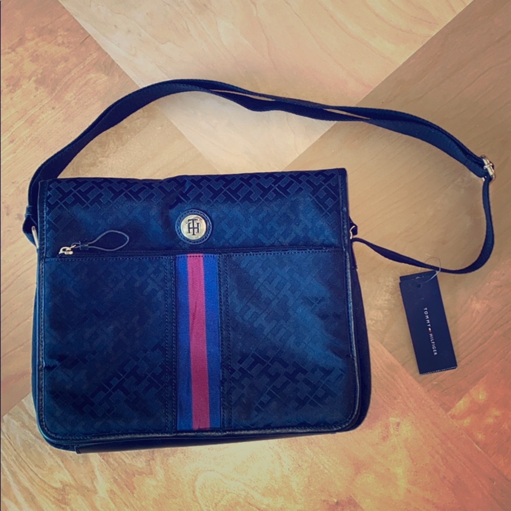 Tommy Hilfiger small messenger bag w/ iPad holder